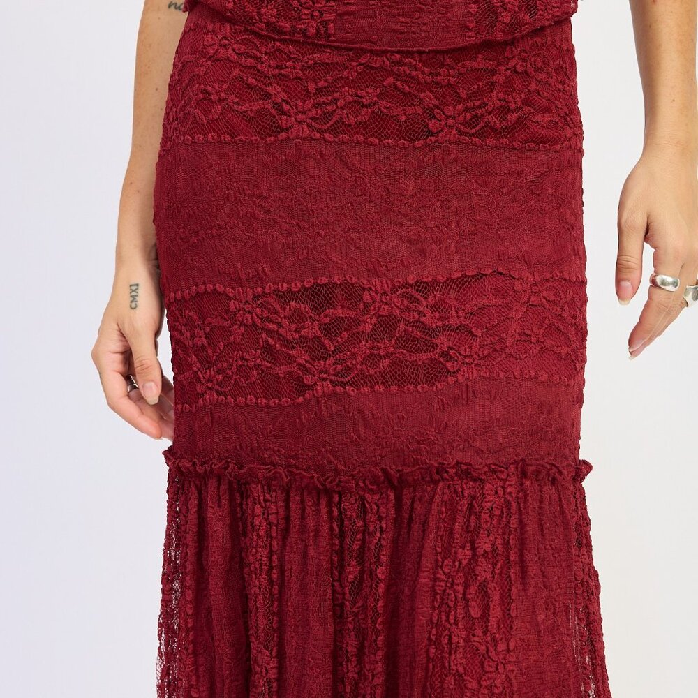 Red Lace Maxi Skirt - Picture 3 of 6